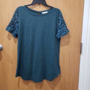 Koitmy, Teal short lace sleeve, loose fit curve hem blouse top, Large